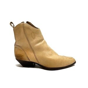 Vintage 1980s beige leather zip up cowboy ankle boots